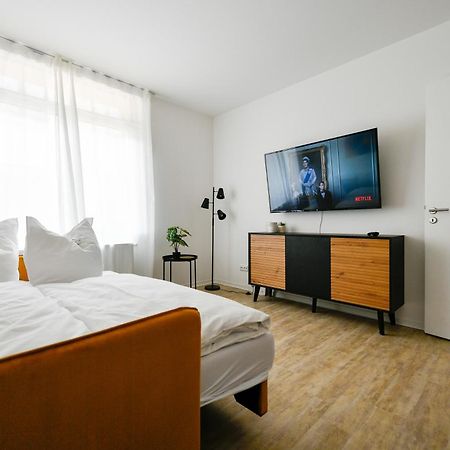 Ferienwohnungen Am Theater - Modern, Zentral Und Ruhig Mit Kueche, Waschtrockner, Netflix, Wlan Und Parkplatz- 2 Zimmer, 52 Qm 科特布斯 外观 照片