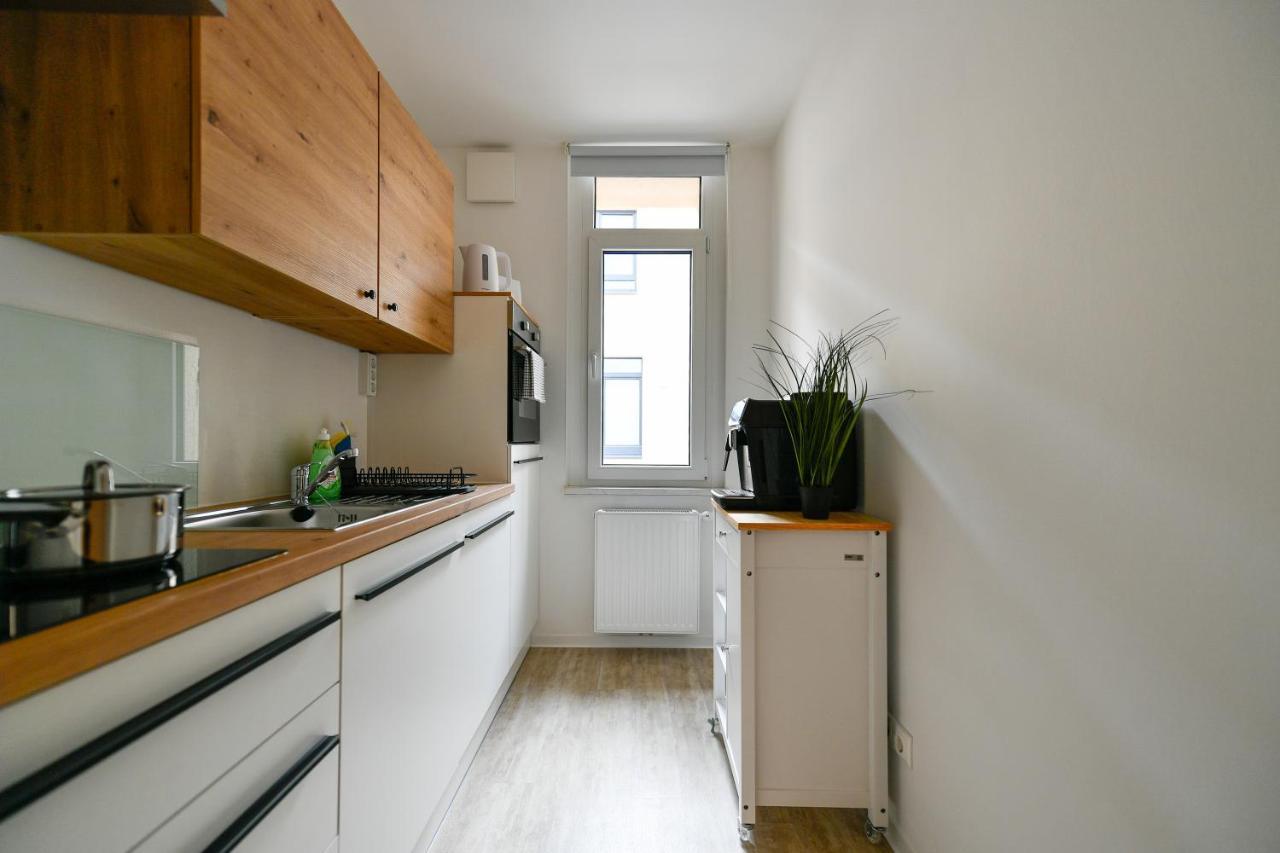 Ferienwohnungen Am Theater - Modern, Zentral Und Ruhig Mit Kueche, Waschtrockner, Netflix, Wlan Und Parkplatz- 2 Zimmer, 52 Qm 科特布斯 外观 照片